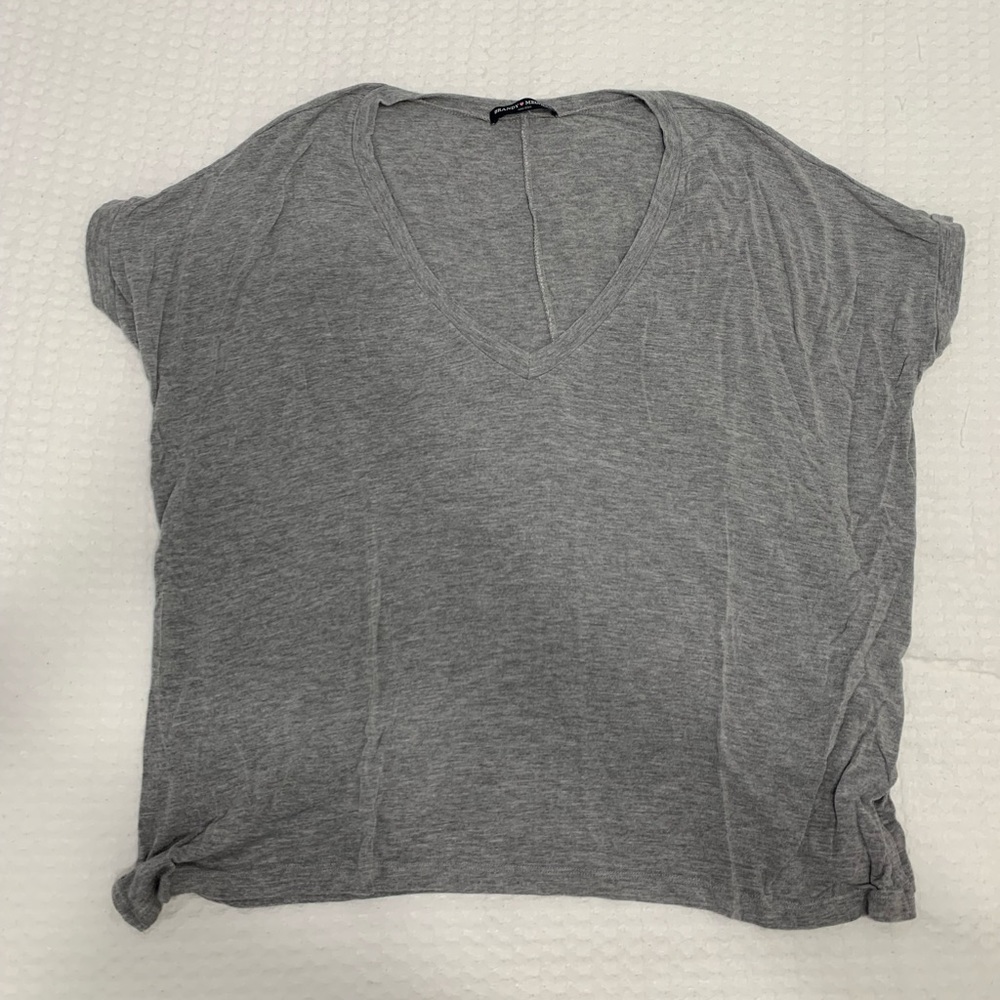 Brandy Melville grey v neck tee, one size
